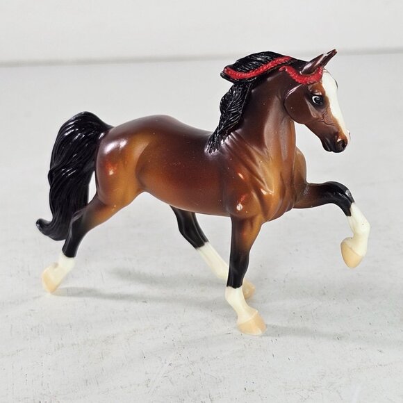 Breyer Stablemate Tennessee Walking Horse Bay Four Socks #5906 BODY - Picture 2 of 11